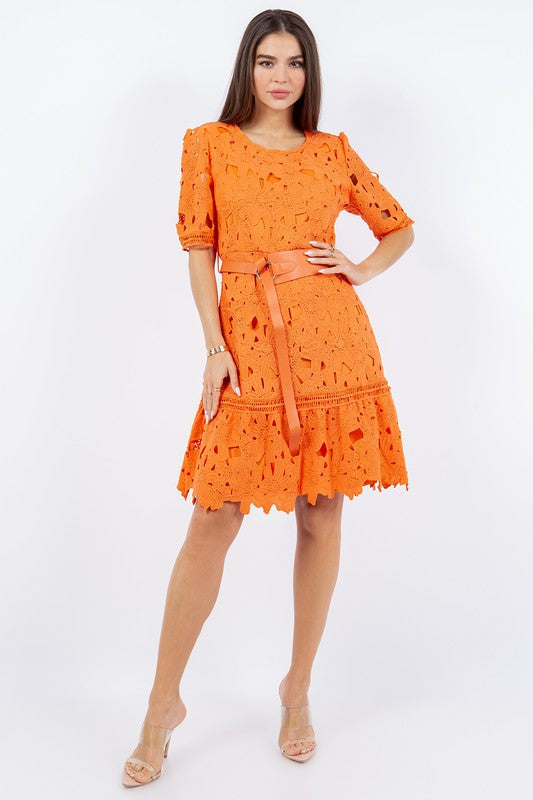 Lined dress with belt