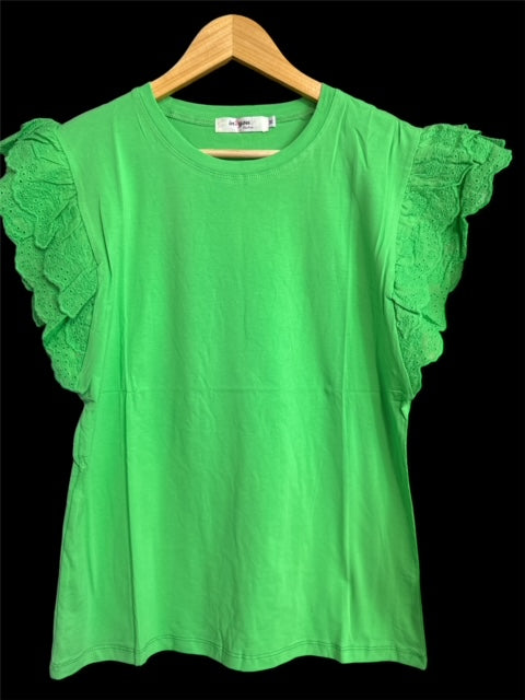 DETAILED SLEEVELESS TOP (GREEN)