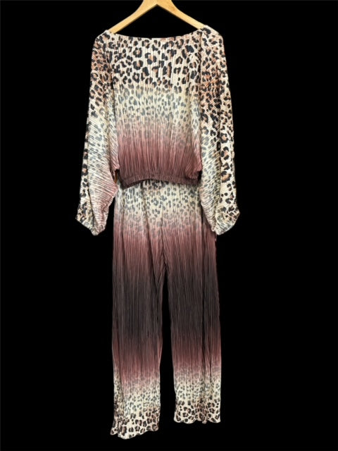 TOP & WIDE LEG ANIMAL PRINT SET.