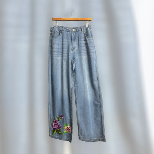 SOFT CHAJEANS, WITH INCRUSTED EMBROIDERY